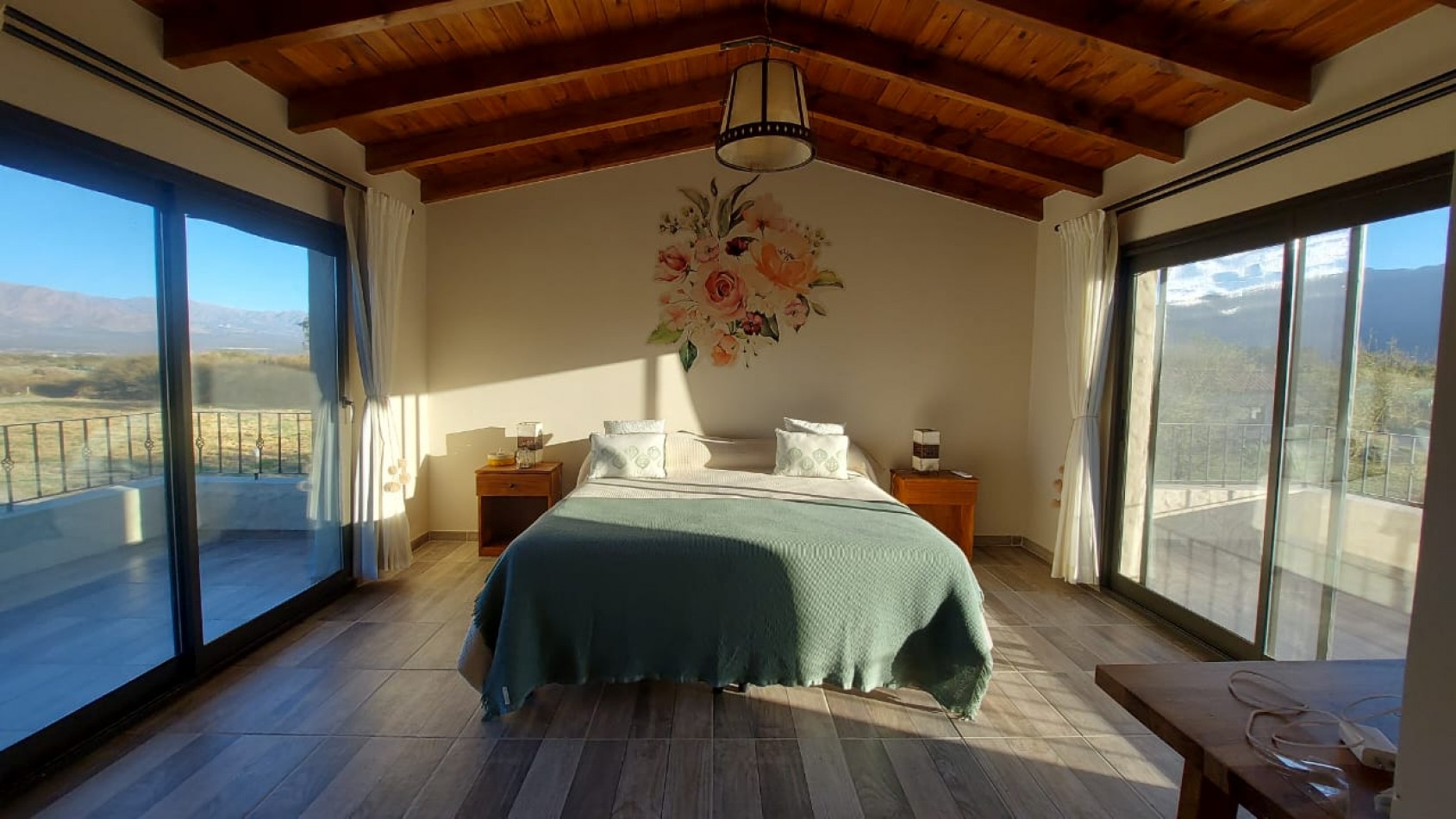 EXCELENTE OPORTUNIDAD EN ESTANCIA DE CAFAYATE VIVIENDA DE 5 DORMITORIOS