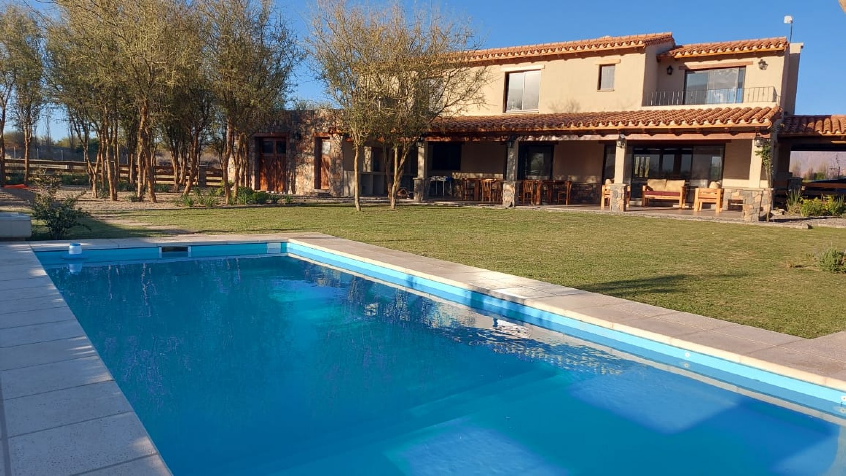 EXCELENTE OPORTUNIDAD EN ESTANCIA DE CAFAYATE VIVIENDA DE 5 DORMITORIOS