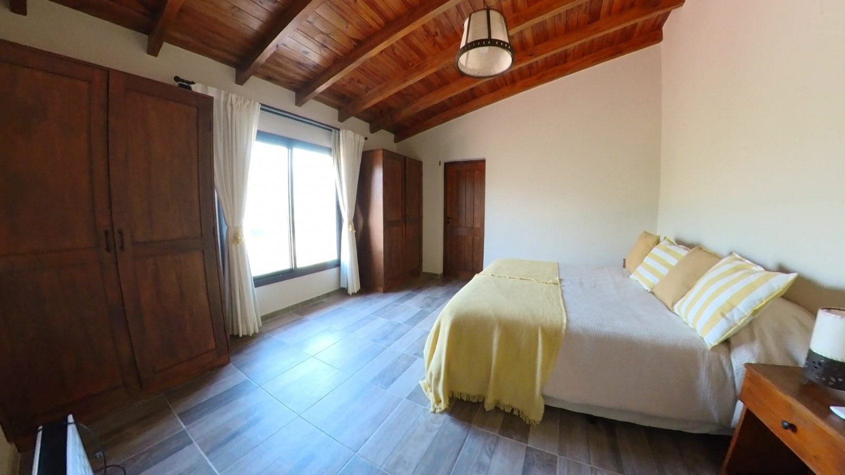 EXCELENTE OPORTUNIDAD EN ESTANCIA DE CAFAYATE VIVIENDA DE 5 DORMITORIOS