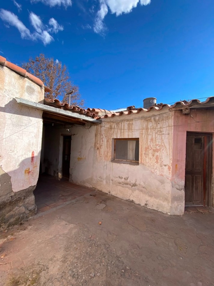 EXCLUSIVO TERRENO CON CASA ANTIGUA EN VENTA A SOLO 3 CUADRAS DE PLAZA PRINCIPAL DE CAFAYATE