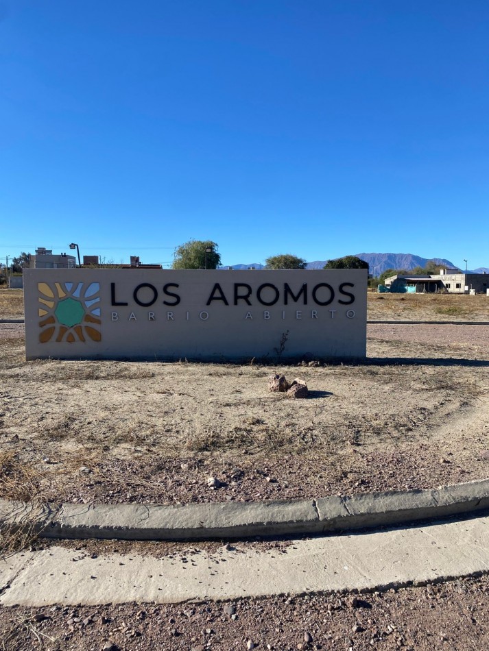 7 Lotes a la venta en Barrio Los Aromas